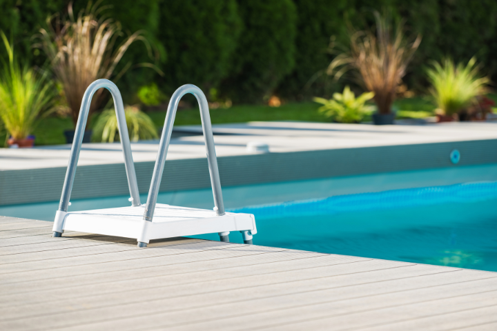 piscine-maison-720x480